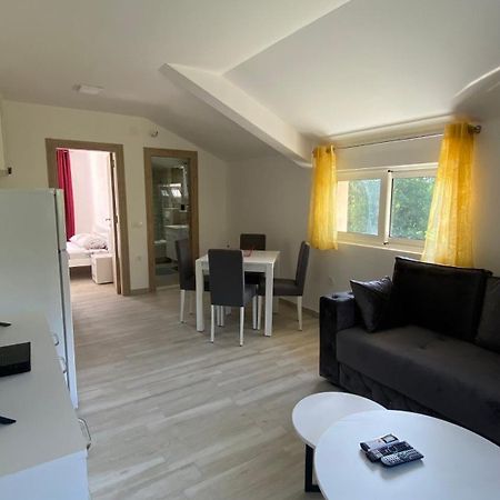 Apartments Two Olives Котор Екстер'єр фото