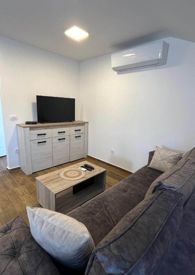 Apartments Two Olives Котор Екстер'єр фото